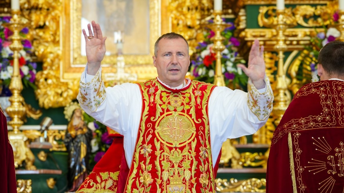 Filmy o papieżu ›